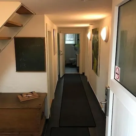 Bed & Kitchen
