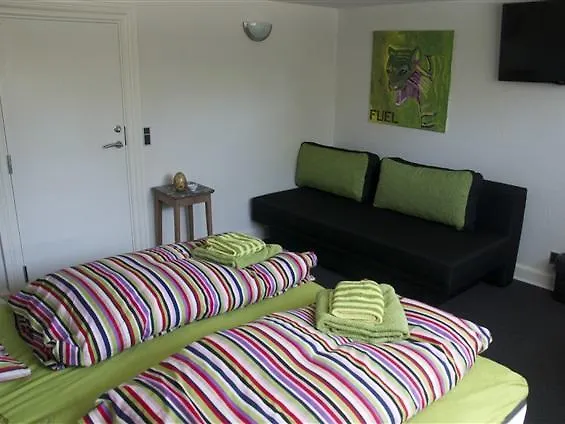 Bed & Kitchen לינה וארוחת בוקר *